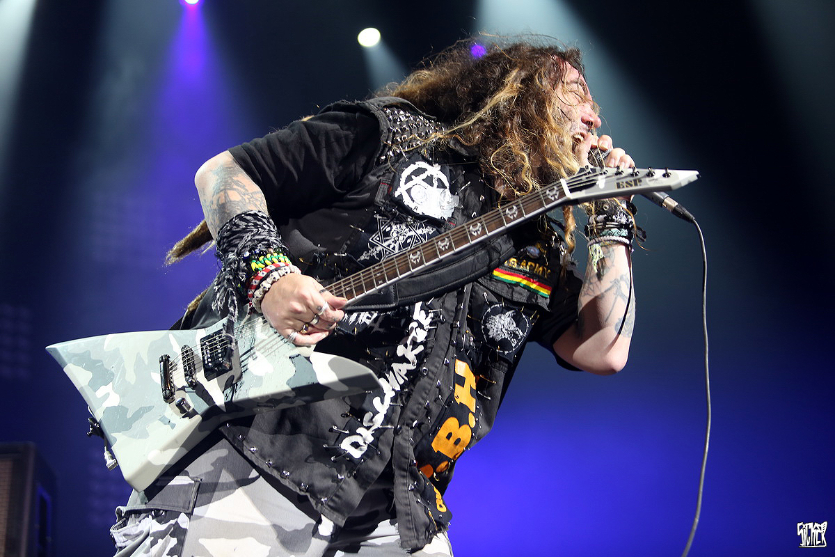 Макс Кавалера