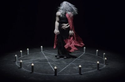 Новое видео Iwrestledabearonce