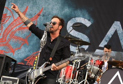 Дебютное выступление Saint Asonia