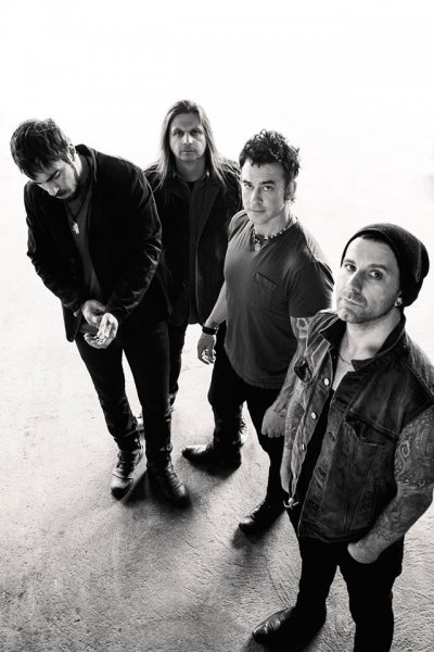 Дебютный сингл Saint Asonia